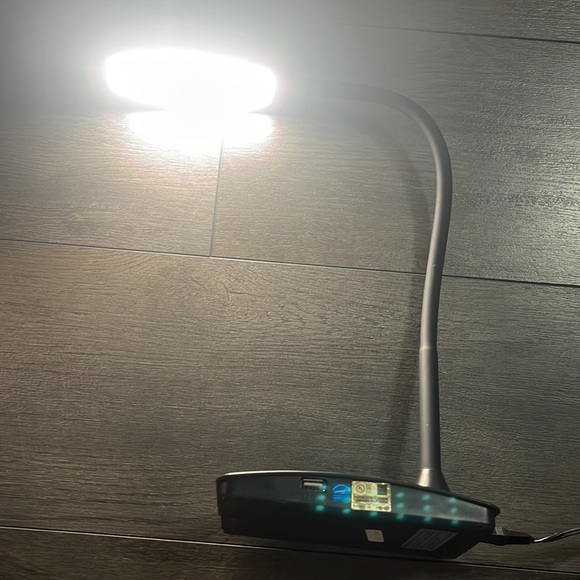 Working Desk USB Lamp - Picture 3 of 4